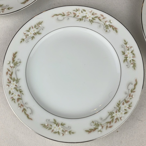 International Silver Co Fine China Bread&Butter Saucers 326 Springtime Lot of 4 - Picture 2 of 9